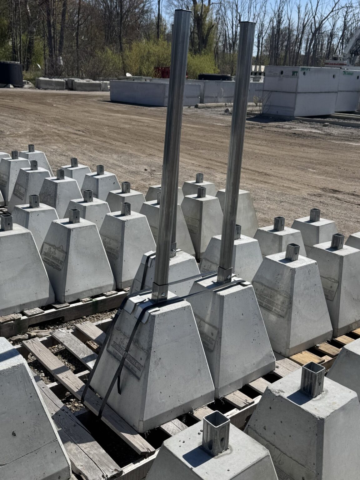Panel Sign Base PLS18 – Sign Base – Bush Concrete